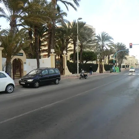 Апартаменти Casa En La Costa II Playa Los Locos Торрев'єха